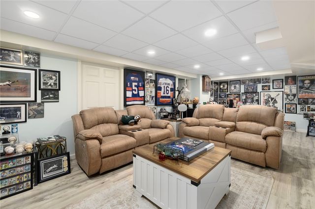110 Osprey Drive, East Greenwich, RI 02818