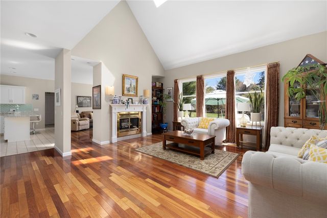 110 Osprey Drive, East Greenwich, RI 02818