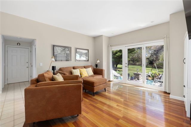 110 Osprey Drive, East Greenwich, RI 02818
