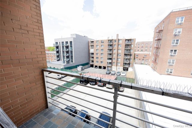 13987 35th Avenue 3C, Flushing, NY 11354