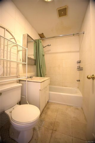13987 35th Avenue 3C, Flushing, NY 11354