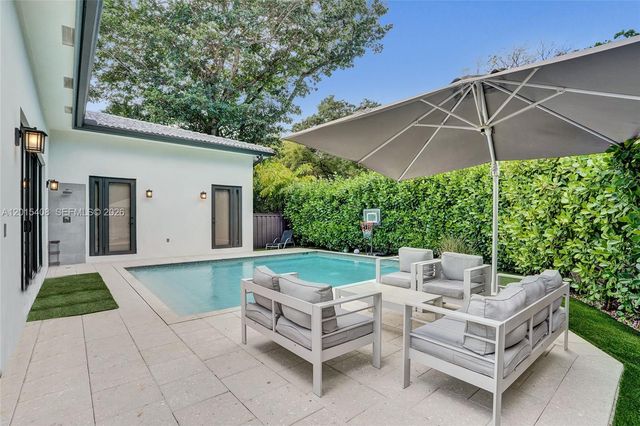 3909 SW 54th Ct, Dania Beach, FL 33312