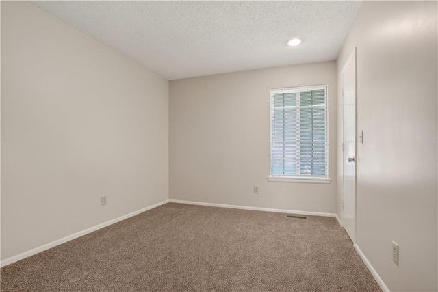 7806 N Oregon Avenue, Kansas City, MO 64151