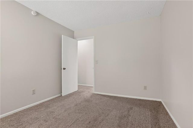 7806 N Oregon Avenue, Kansas City, MO 64151
