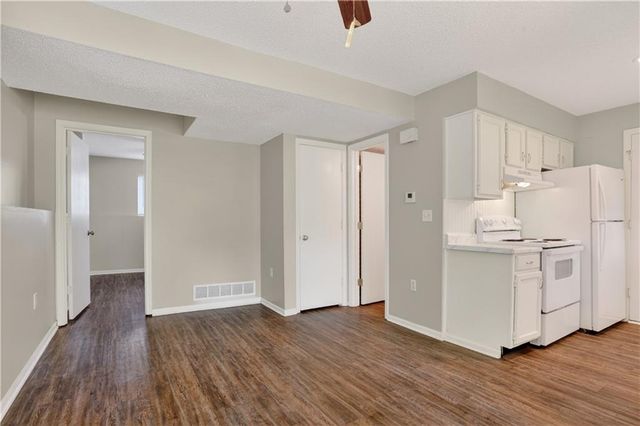 7806 N Oregon Avenue, Kansas City, MO 64151