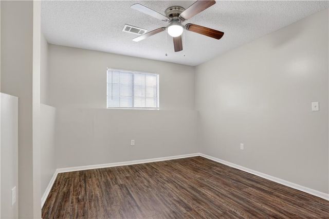 7806 N Oregon Avenue, Kansas City, MO 64151