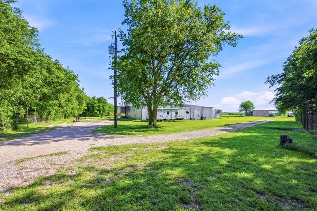 3360 Fm 308, Milford, TX 76670