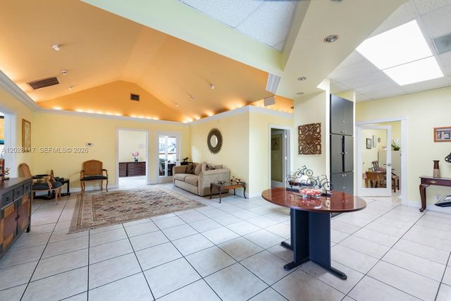 10200 NW 25th St A105, Doral, FL 33172