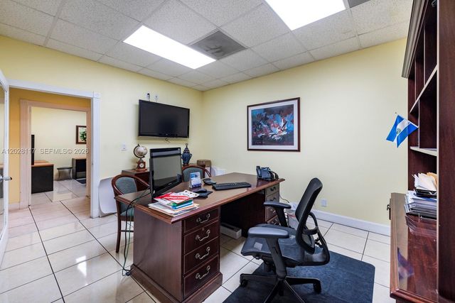 10200 NW 25th St A105, Doral, FL 33172
