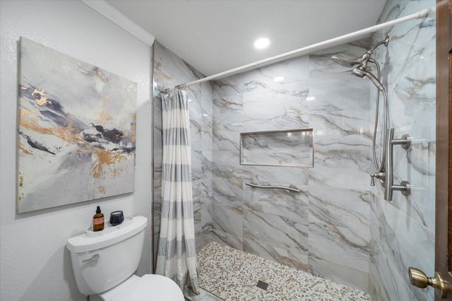 19396 Natalie Way, Redding, CA 96003