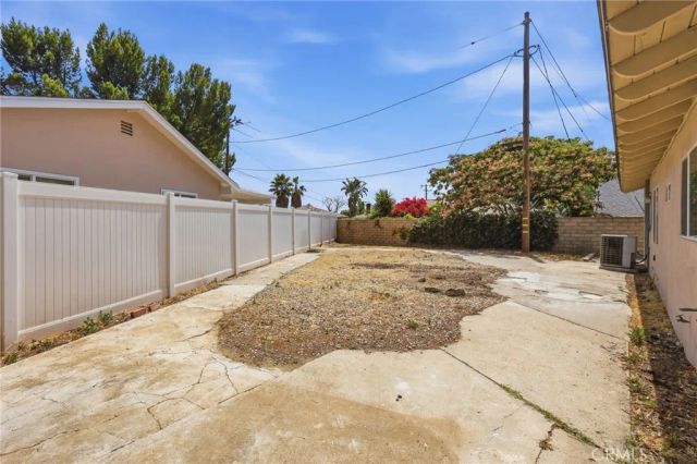 28047 Ermine, Canyon Country, CA 91351
