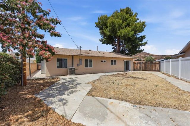 28047 Ermine, Canyon Country, CA 91351