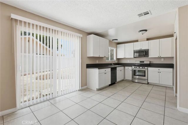 28047 Ermine, Canyon Country, CA 91351