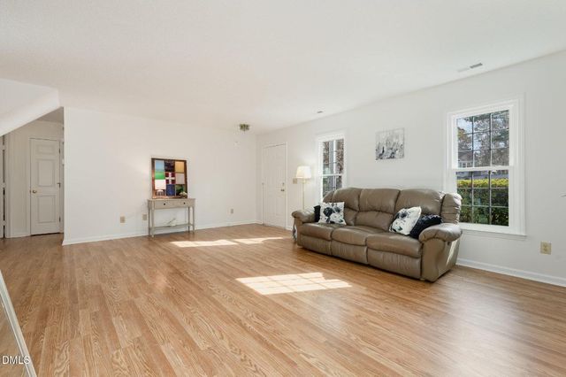 6213 River Bluff Court, Raleigh, NC 27604