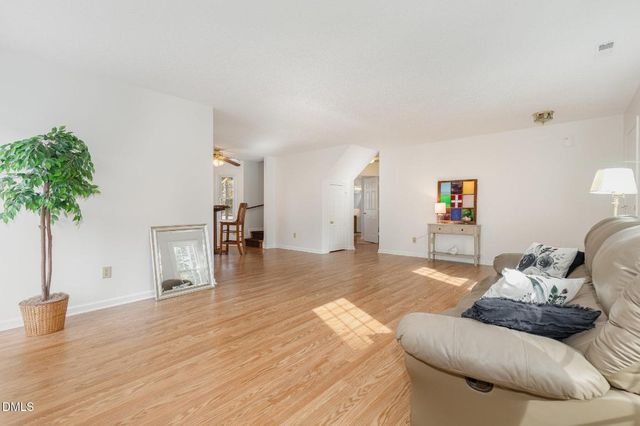 6213 River Bluff Court, Raleigh, NC 27604