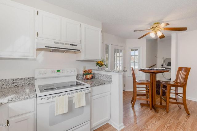 6213 River Bluff Court, Raleigh, NC 27604