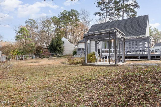 6213 River Bluff Court, Raleigh, NC 27604