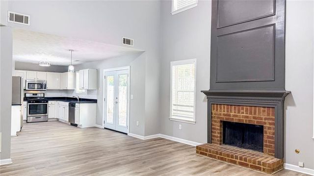 1195 Winthrope Chase Drive, Alpharetta, GA 30009