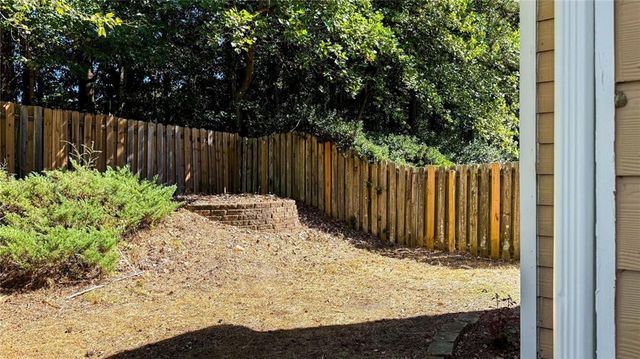 1195 Winthrope Chase Drive, Alpharetta, GA 30009