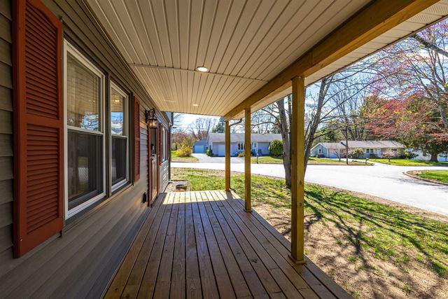 44 Sherwood Meadows, Pembroke, NH 03275