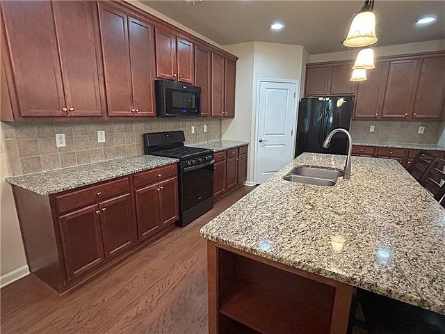 592 Hanover Drive, Villa Rica, GA 30180