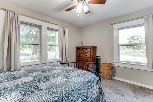 503 Eastview Dr, Mulvane, KS 67110