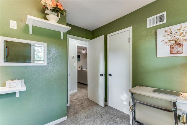 503 Eastview Dr, Mulvane, KS 67110