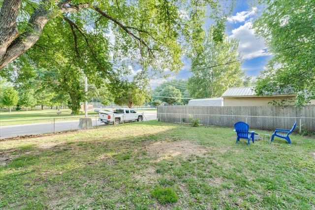 503 Eastview Dr, Mulvane, KS 67110