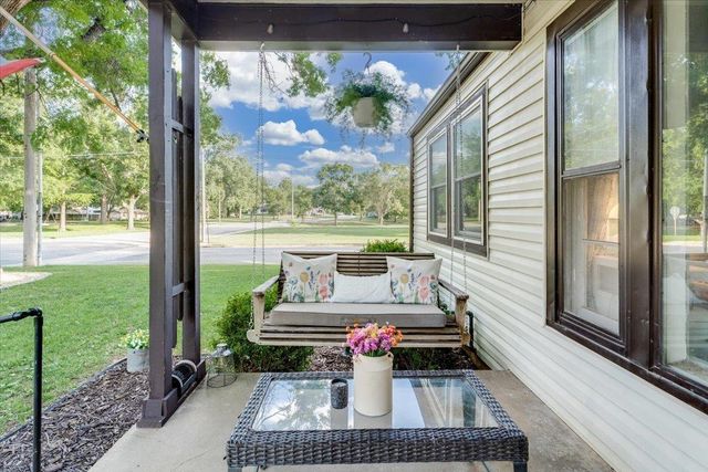 503 Eastview Dr, Mulvane, KS 67110
