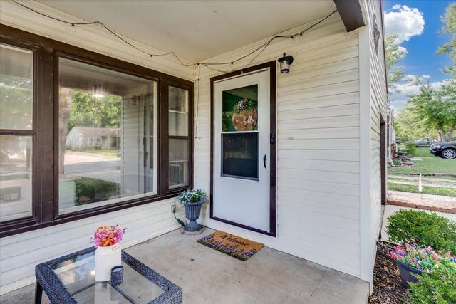 503 Eastview Dr, Mulvane, KS 67110
