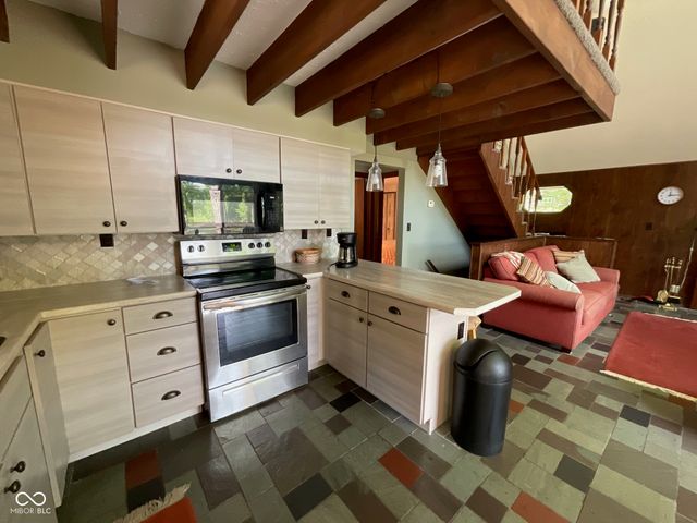 9558 E Keep Lane, Rockville, IN 47872