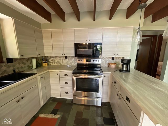 9558 E Keep Lane, Rockville, IN 47872