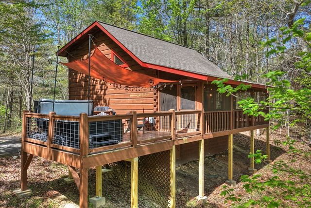 305 Kimbolton Drive, Morganton, GA 30560