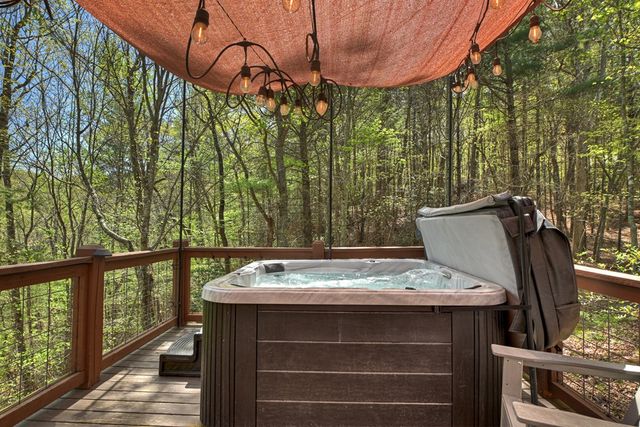 305 Kimbolton Drive, Morganton, GA 30560