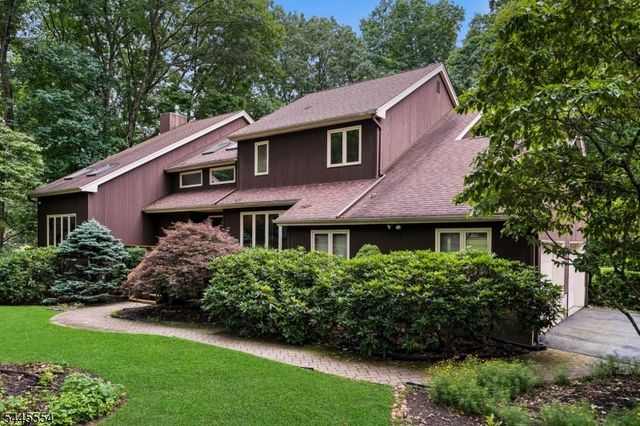 15 Sweetwood Dr, Randolph Twp., NJ 07869