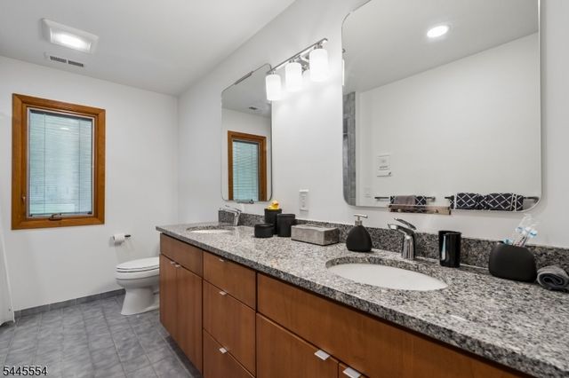 15 Sweetwood Dr, Randolph Twp., NJ 07869