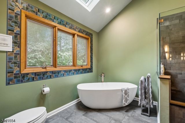 15 Sweetwood Dr, Randolph Twp., NJ 07869