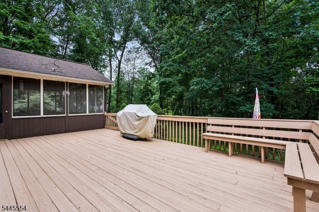15 Sweetwood Dr, Randolph Twp., NJ 07869