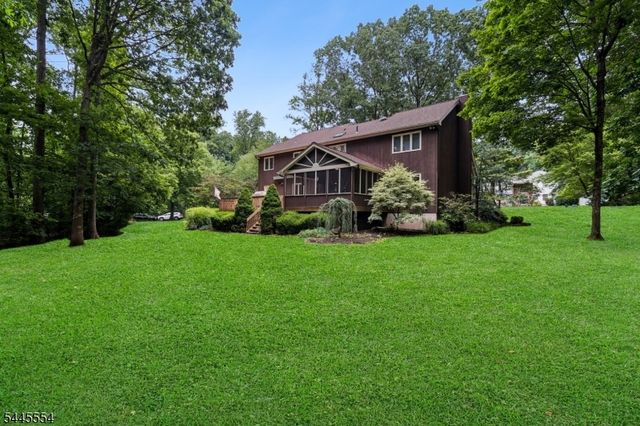 15 Sweetwood Dr, Randolph Twp., NJ 07869