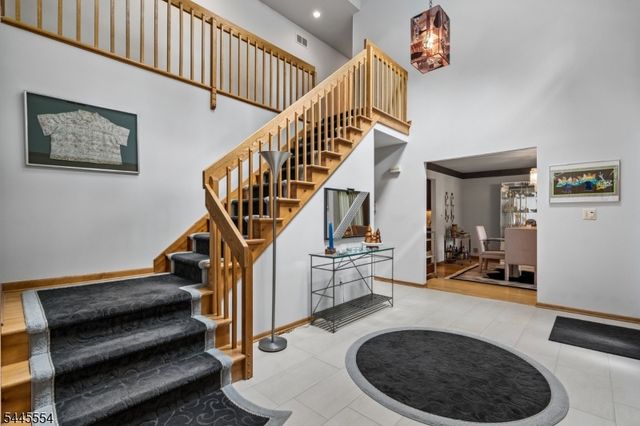 15 Sweetwood Dr, Randolph Twp., NJ 07869