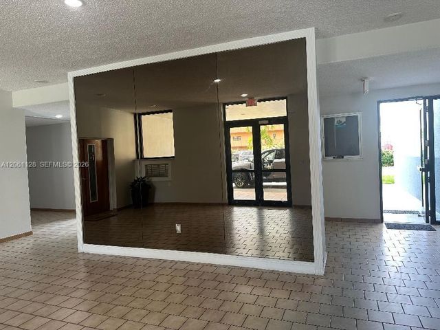 1820 W 53rd Street 518, Hialeah, FL 33012