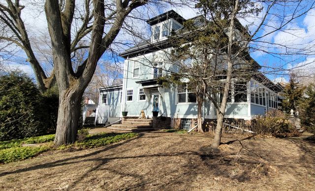 926 Sterling Avenue, Flossmoor, IL 60422