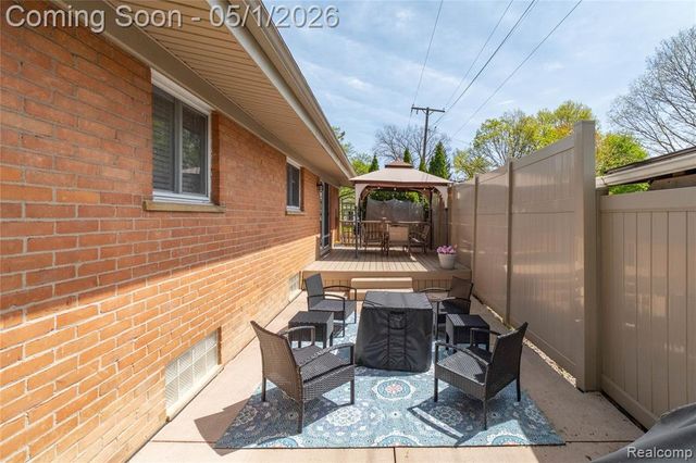 937 Allen Drive, Northville, MI 48167