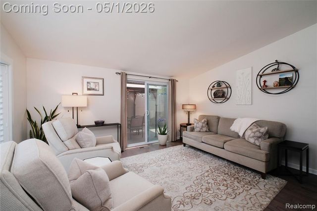 937 Allen Drive, Northville, MI 48167