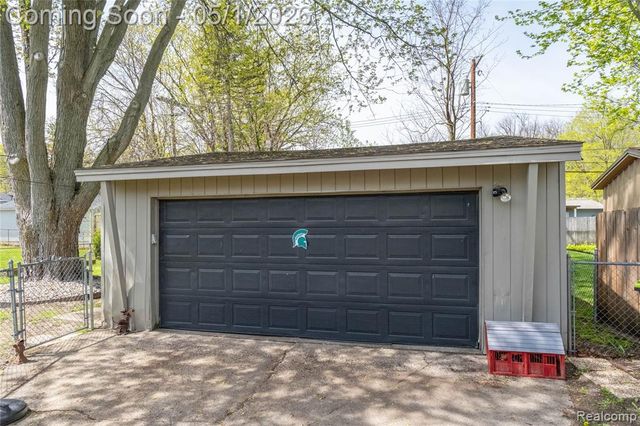 937 Allen Drive, Northville, MI 48167