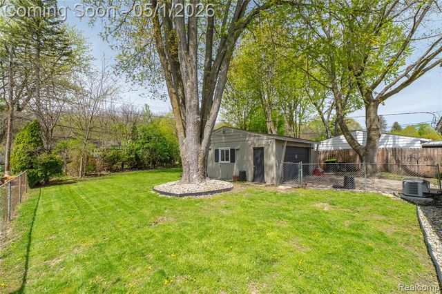 937 Allen Drive, Northville, MI 48167