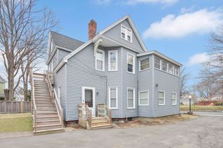 40 Laurel St, Holyoke, MA 01040