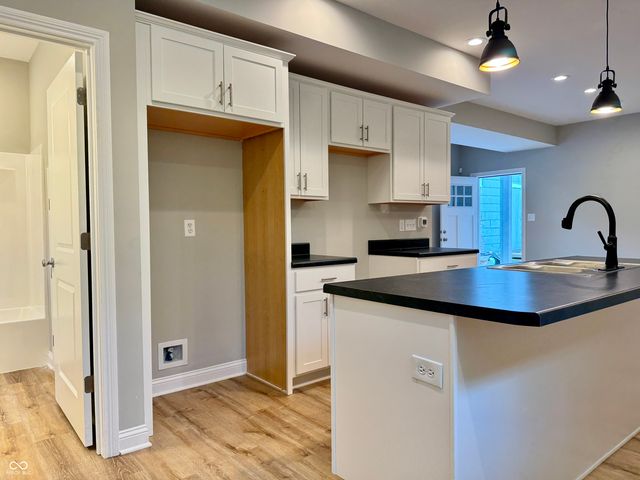 859 N Oakland Avenue, Indianapolis, IN 46201