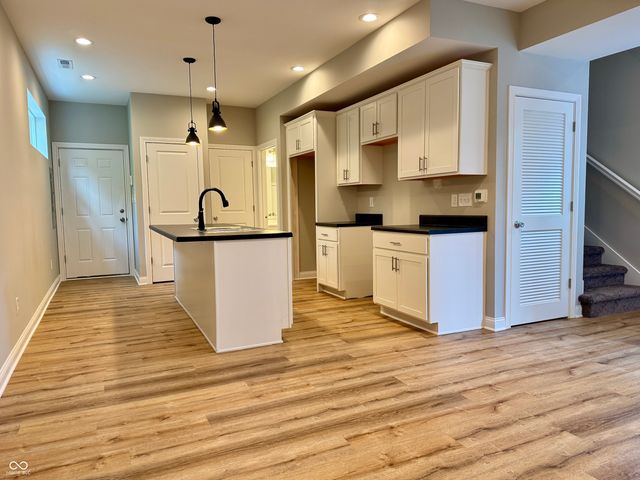 859 N Oakland Avenue, Indianapolis, IN 46201