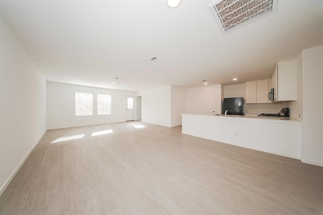 9108 SW 20th Street, Mustang, OK 73128